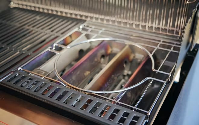 Stainless steel ensures a clean finish and superior wear resistance