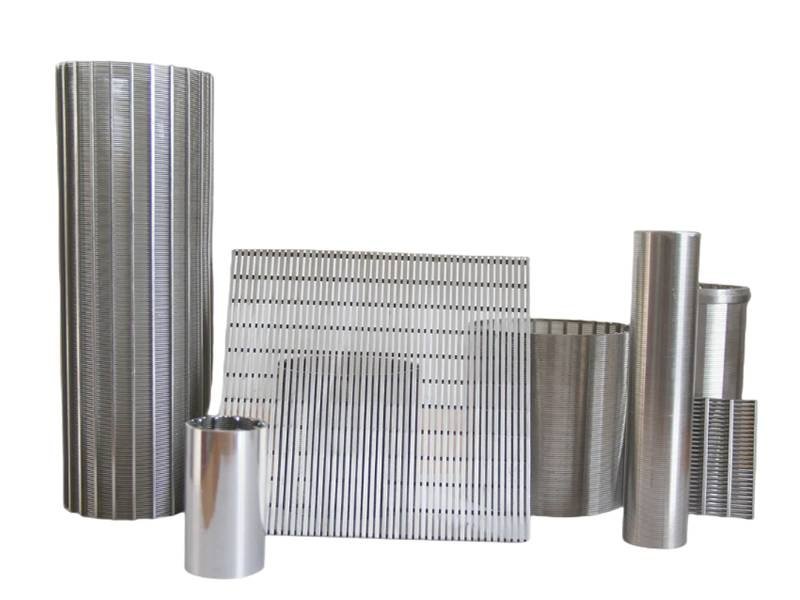 Clog-resistant wedge wire screens for demanding industrial filtratio