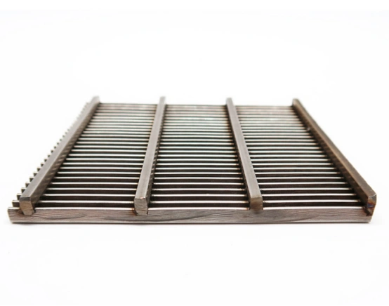 Flat welded wedge wire screen panel side view